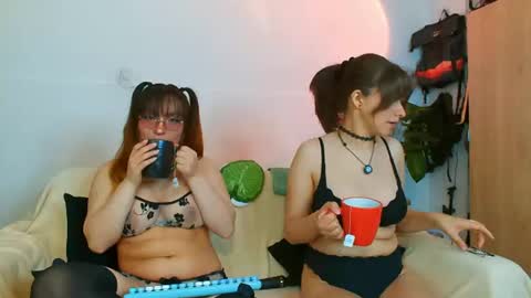 Holly and Honey online show from 06/15/26, 10:01