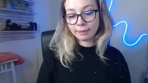 Holly online show from 12/18/24, 10:51