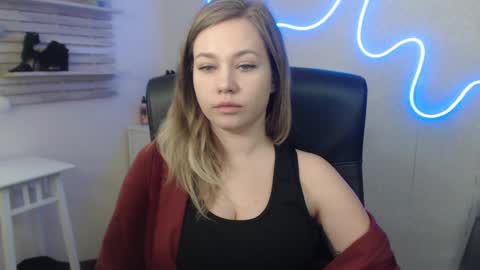 Holly online show from 01/20/25, 10:40