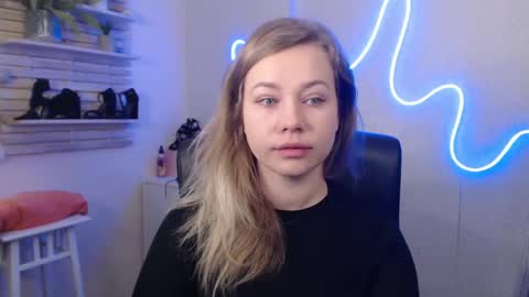 Holly online show from 01/28/25, 04:50