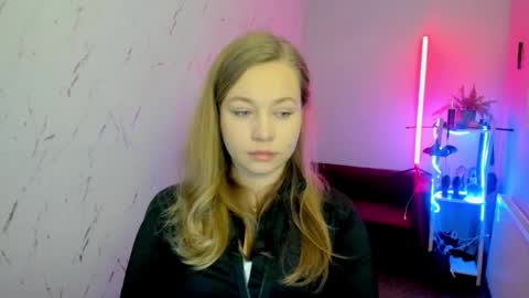 Holly online show from 11/30/25, 06:12