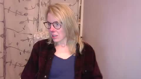 holly_bourbon online show from 11/14/25, 01:59