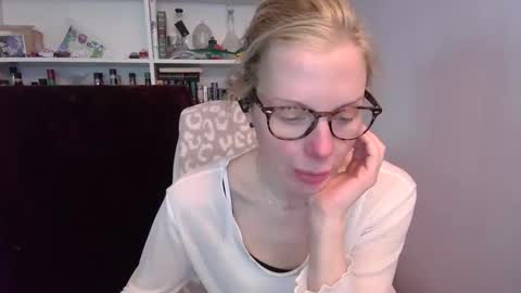 holly_bourbon online show from 02/28/26, 07:48