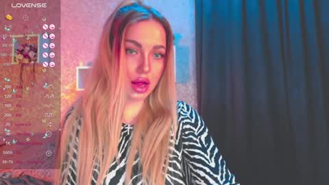 holly_molly8 online show from 01/17/25, 04:26