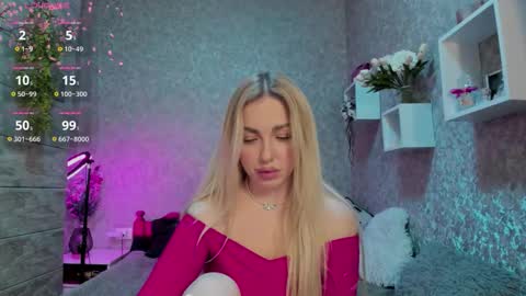 holly_molly8 online show from 10/20/25, 07:03