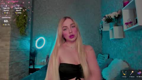 holly_molly8 online show from 11/10/25, 07:35