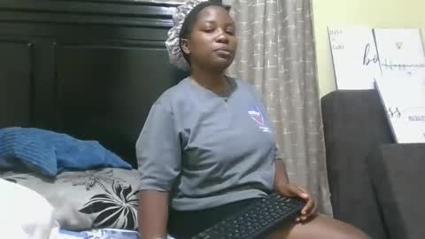 Molly online show from 04/12/26, 10:59