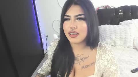 Holly online show from 04/20/26, 07:04