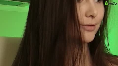 Snapshot of hollyextra chatting on 01/24/25, 12:20 hollyextra online show from 01/24/25, 12:20