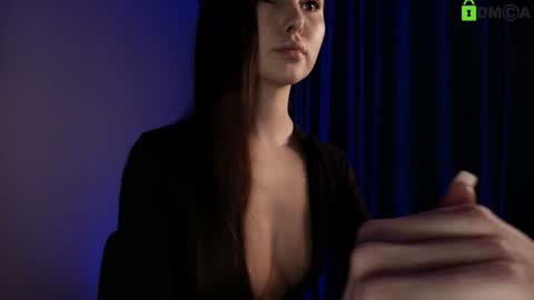 hollyextra online show from 01/14/26, 07:25