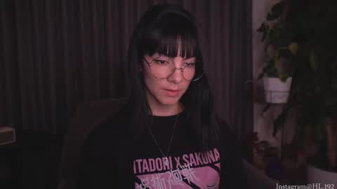 Holly Linder online show from 11/12/25, 02:34