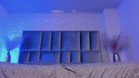 hollypeach_ online show from 03/27/26, 08:19