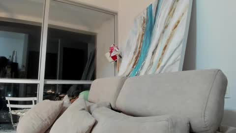 hollyshit_ online show from 12/02/24, 01:58