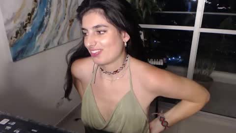 hollyshit_ online show from 02/02/25, 03:10