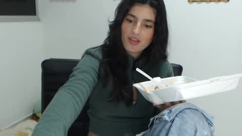 hollyshit_ online show from 03/01/25, 04:26