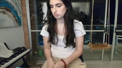 hollyshit_ online show from 10/01/25, 12:05