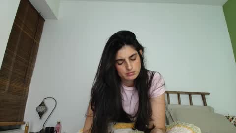 hollyshit_ online show from 02/07/26, 12:14