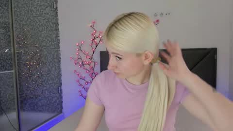 HollyTaillor online show from 03/15/26, 01:06