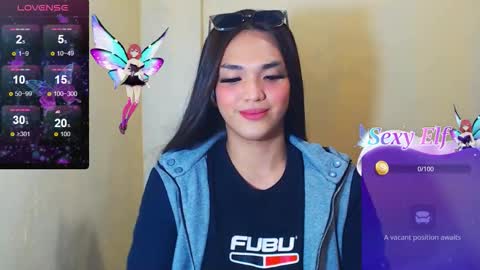 Snapshot of hollywoodbitch chatting on 01/17/26, 11:04 Isabella Marie online show from 01/17/26, 11:04