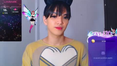 Snapshot of hollywoodbitch chatting on 07/14/26, 02:27 Isabella Marie online show from 07/14/26, 02:27