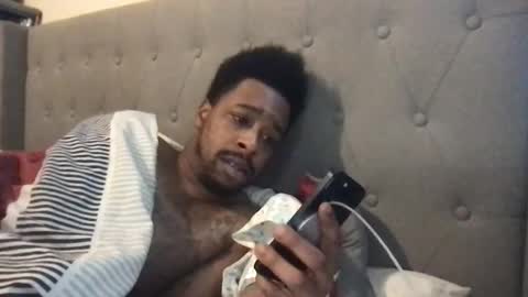 Snapshot of hollywoodsexxx chatting on 12/17/25, 12:22 HOLLYWOODSEXXX online show from 12/17/25, 12:22