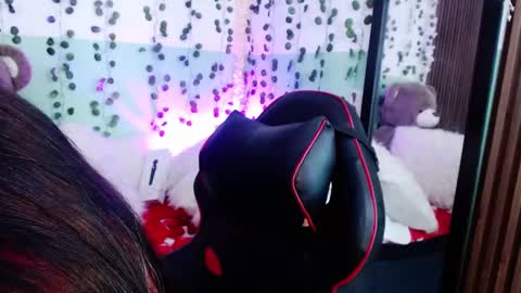 holly online show from 12/24/24, 06:50