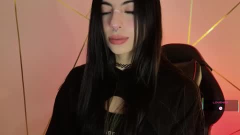 holly online show from 02/11/25, 09:03