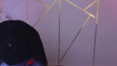 holly online show from 11/17/25, 04:13