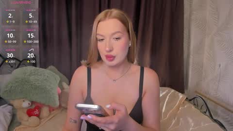 Emma online show from 09/25/25, 12:14