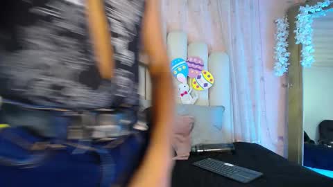 Hollyy online show from 03/21/26, 07:17