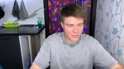 holy_eggs_00 online show from 09/10/25, 07:14