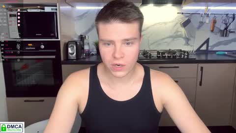 holy_eggs_00 online show from 10/13/25, 05:02