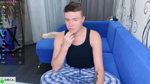 holy_eggs_00 online show from 11/17/25, 05:19