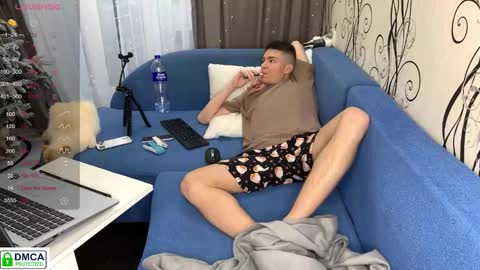 holy_eggs_00 online show from 01/15/26, 11:26