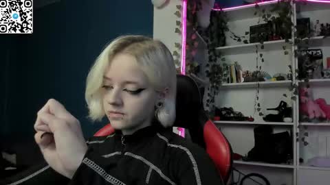 holy_mistresss online show from 12/05/25, 10:24