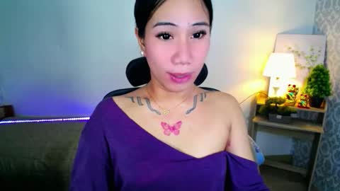 holy_samyx online show from 10/12/25, 01:37