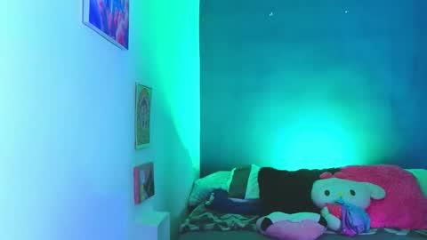 Snapshot of holy_taby_ chatting on 09/14/25, 07:40 online show from 09/14/25, 07:40