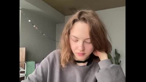 Snapshot of holydori chatting on 11/13/25, 09:08 dori not holy get my tg channel with link from description under last photo online show from 11/13/25, 09:08