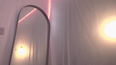 honeeeey_ online show from 07/15/26, 10:26