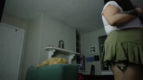 Honey online show from 10/31/25, 03:29