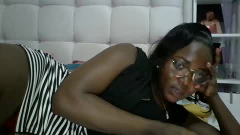 Snapshot of honevey chatting on 04/08/26, 03:56 Honevey online show from 04/08/26, 03:56