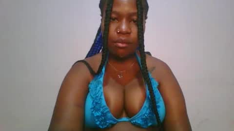 Snapshot of honey_beb chatting on 11/03/25, 02:35 honey_beb online show from 11/03/25, 02:35