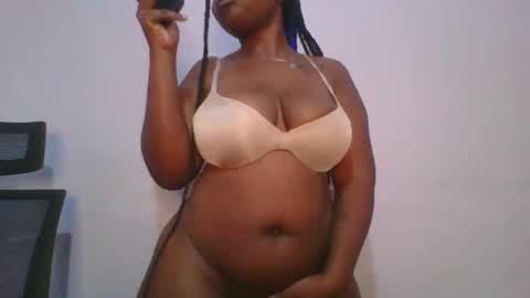 Snapshot of honey_beb chatting on 11/13/25, 04:22 honey_beb online show from 11/13/25, 04:22