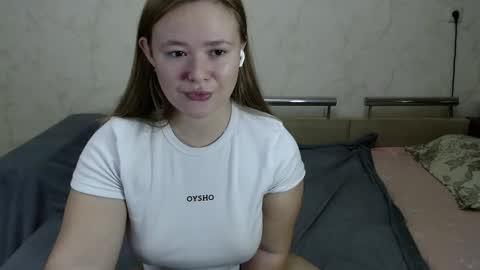 Snapshot of honey_caramelle chatting on 12/15/24, 04:59 honey_caramelle online show from 12/15/24, 04:59