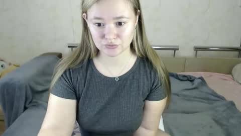Snapshot of honey_caramelle chatting on 02/02/25, 02:02 honey_caramelle online show from 02/02/25, 02:02