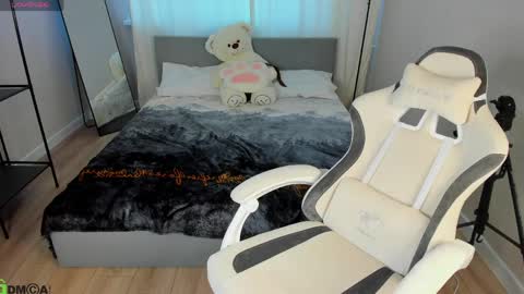 Honey online show from 04/11/26, 07:45