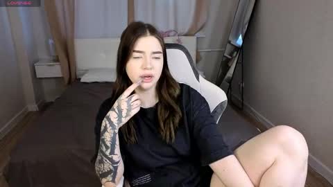 Snapshot of honey_cherrry chatting on 05/27/26, 01:13 Honey online show from 05/27/26, 01:13