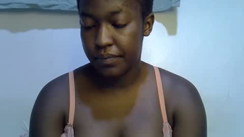 honey_dropp1 online show from 05/19/26, 04:35