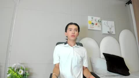 honey_hex_ online show from 05/11/26, 04:04