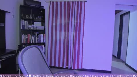 Snapshot of honey_hoe chatting on 11/19/25, 03:28 Lau online show from 11/19/25, 03:28